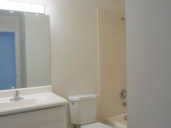 4th image of 3698 Mil Lake Cir