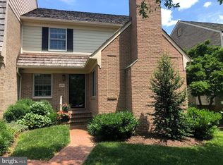 10921 Brewer House Rd, Rockville, MD 20852