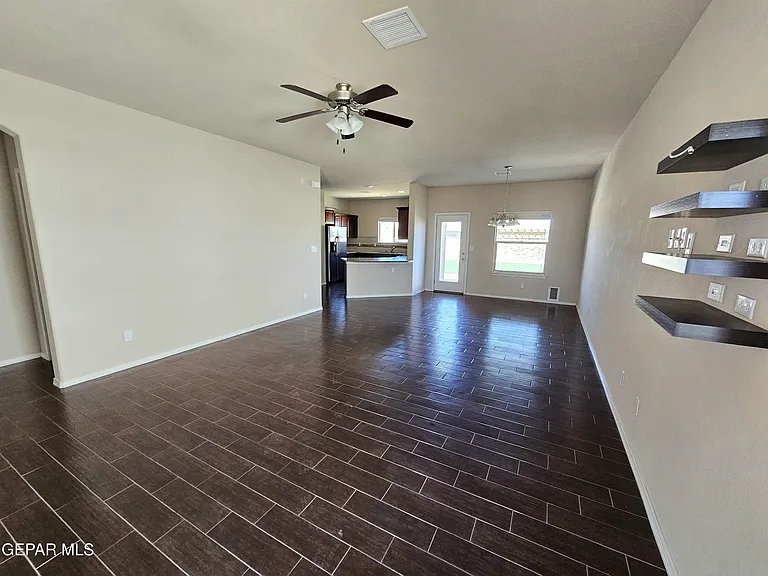 2217 Furtherpoint Pl — Photo 3