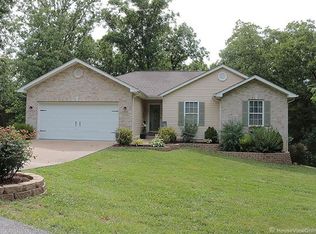 420 Trenton Dr, De Soto, MO 63020