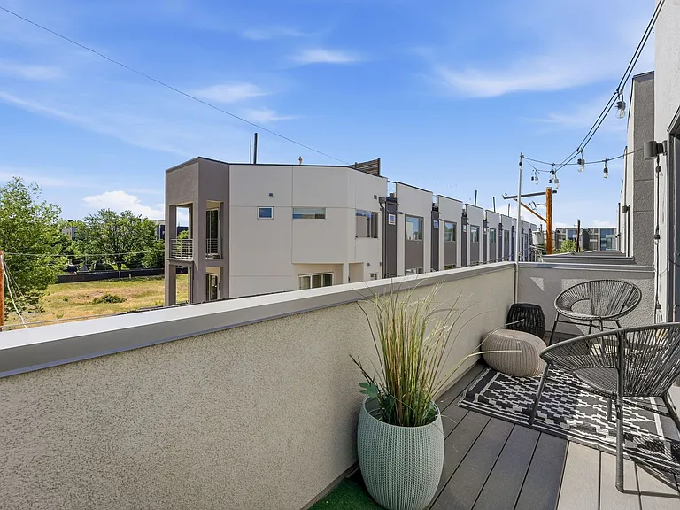 1731 Irving St #105 — Photo 49