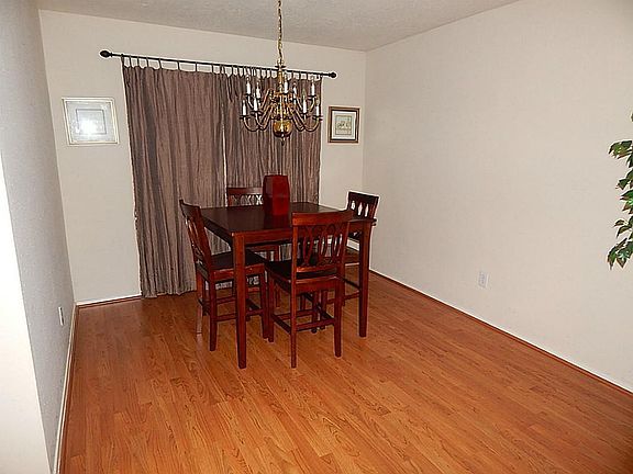 3rd image of 1307 Fieldstone Dr