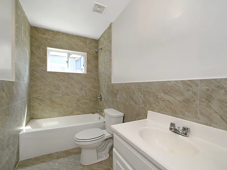 14 Girard St #B — Photo 11