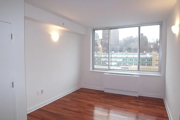 Rented by Compass | media 13