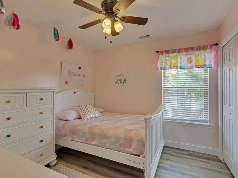 231 Parkview Ct — Photo 8