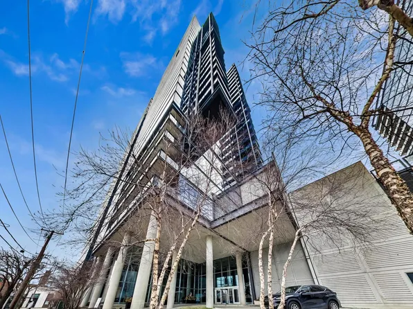 860 W Blackhawk St Unit 907, Chicago, IL 60642