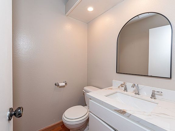 5th image of 602 Cabrillo Villas