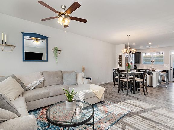 2nd image of 709 Henderson Valley Way