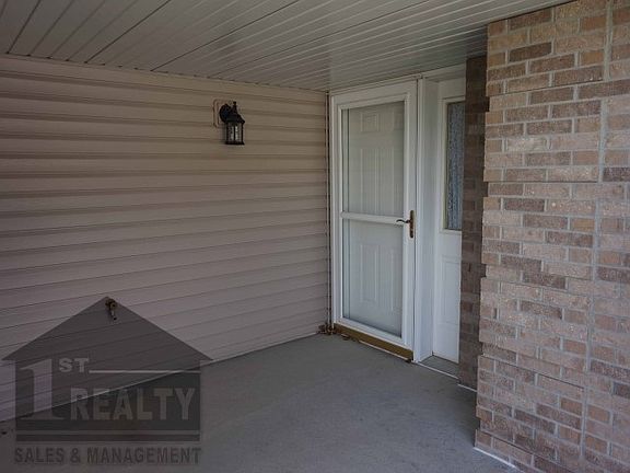 2nd image of 1412 Vintage Hill Dr