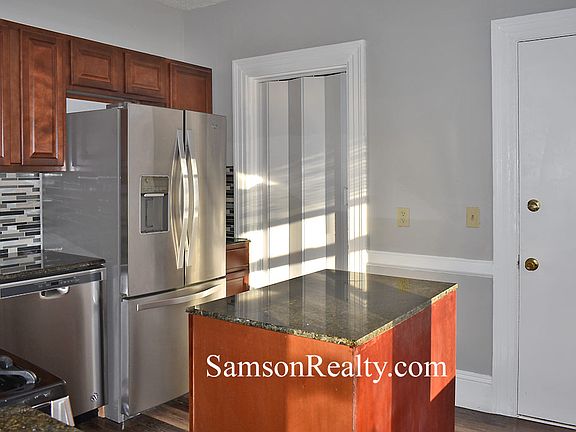 2nd image of 136 Irving Ave APT 4