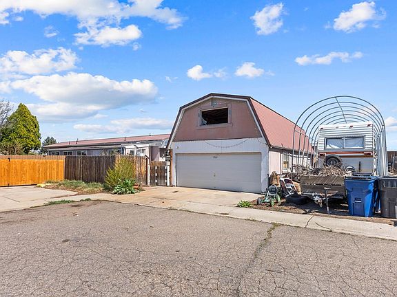 2nd image of 1220 Mackay Ct