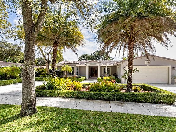 4th image of 7220 Poinciana Ct