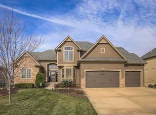 2504 NE Angel Fish Pl, Lees Summit, MO 64086