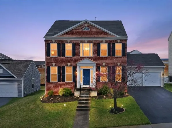 95 Butler St, Charles Town, WV 25414