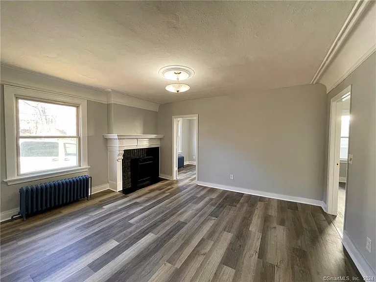12 Lorraine St #1 — Photo 5