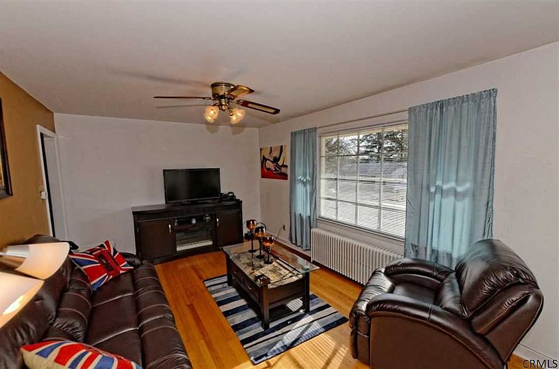 3rd image of 56 CLERMONT Street