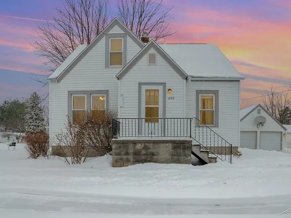 208 Roberts St, Auburn, MI 48611