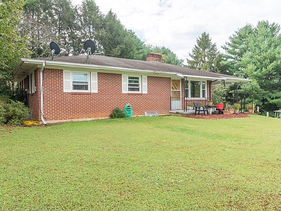 2nd image of 22727 Aven Ln