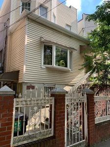 2048 Blackrock Avenue, Bronx, NY, 10472