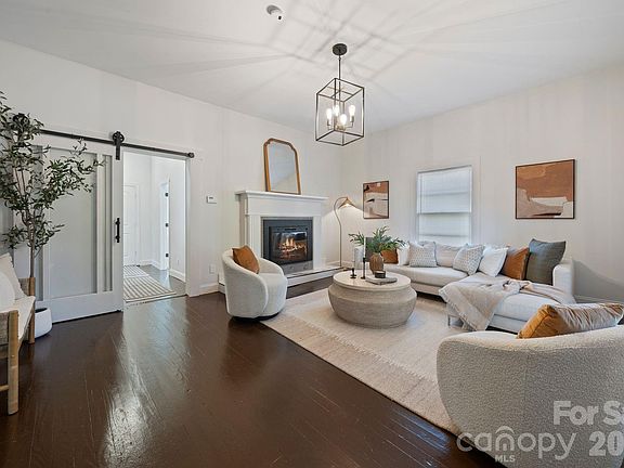 5th image of 101 Fairview St