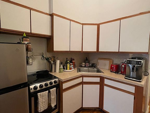5th image of 52 Saint Marks Pl APT 3B