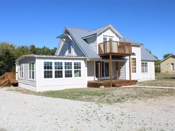 101 N 2nd End, Mullin, TX 76864