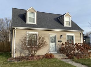 1035 Birchwood Dr, West Bend, WI 53095
