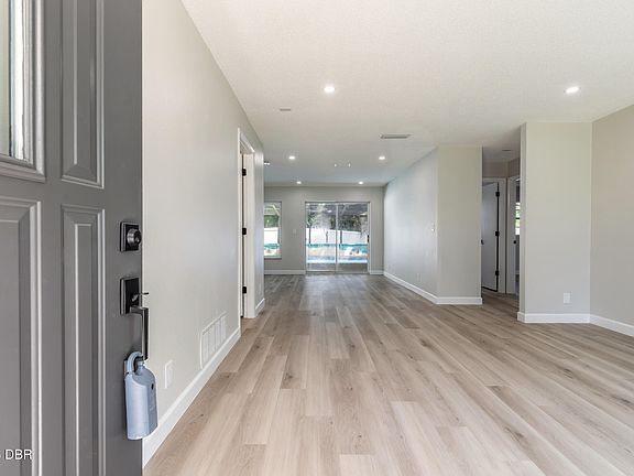 4th image of 1060 Gary Blvd