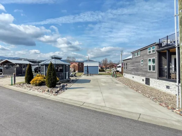 310 Mountain Creek Rd, Blairsville, GA 30512