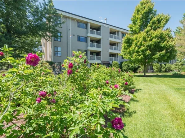 255 North Rd Unit 158, Chelmsford, MA 01824