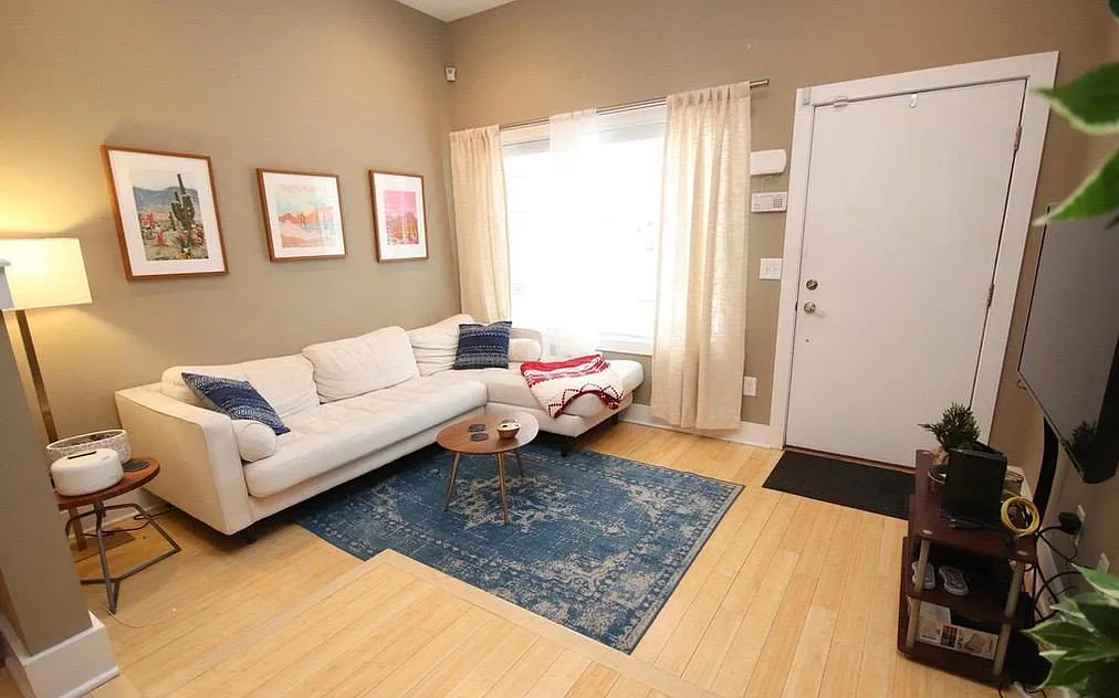 Gorgeous 3-Bed/2.5-Bath Townhome in South Philadelphia! Available October 1st! — Photo 4