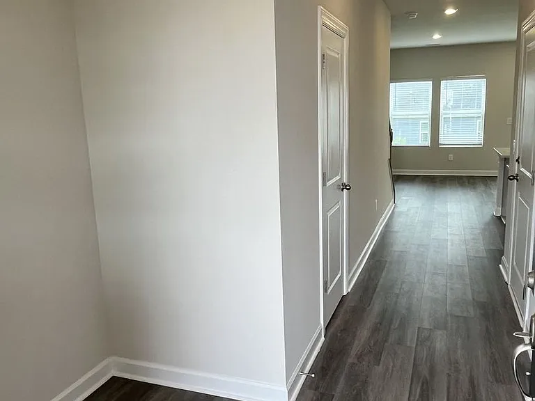 3713 Backwater St — Photo 3