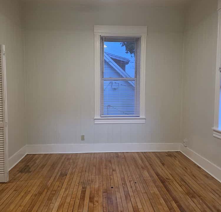 1st image of 2717 N Pierce St #3