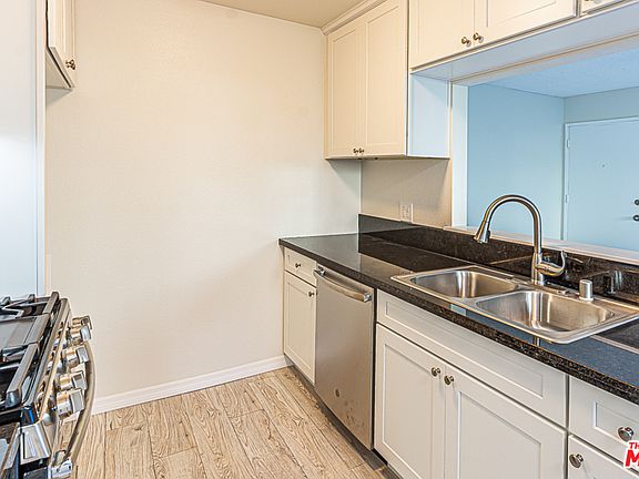 3rd image of 4905 Indian Wood Rd Unit 115