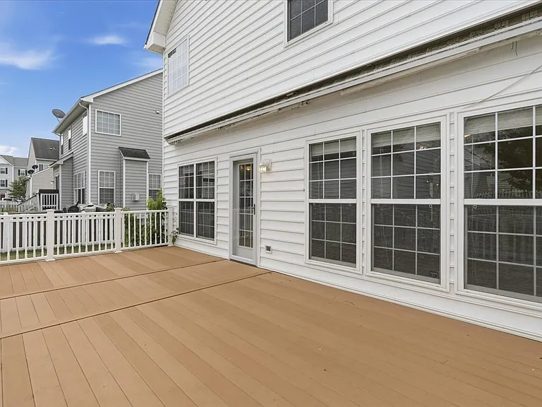 341 Bullskin St — Photo 34