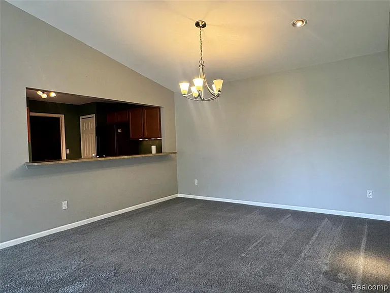 45997 Rhodes Dr — Photo 12