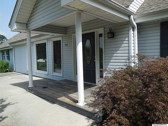 4th image of 111 Briarwood Cir