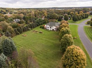 2316 Cross Country Dr, Kalamazoo, MI 49009