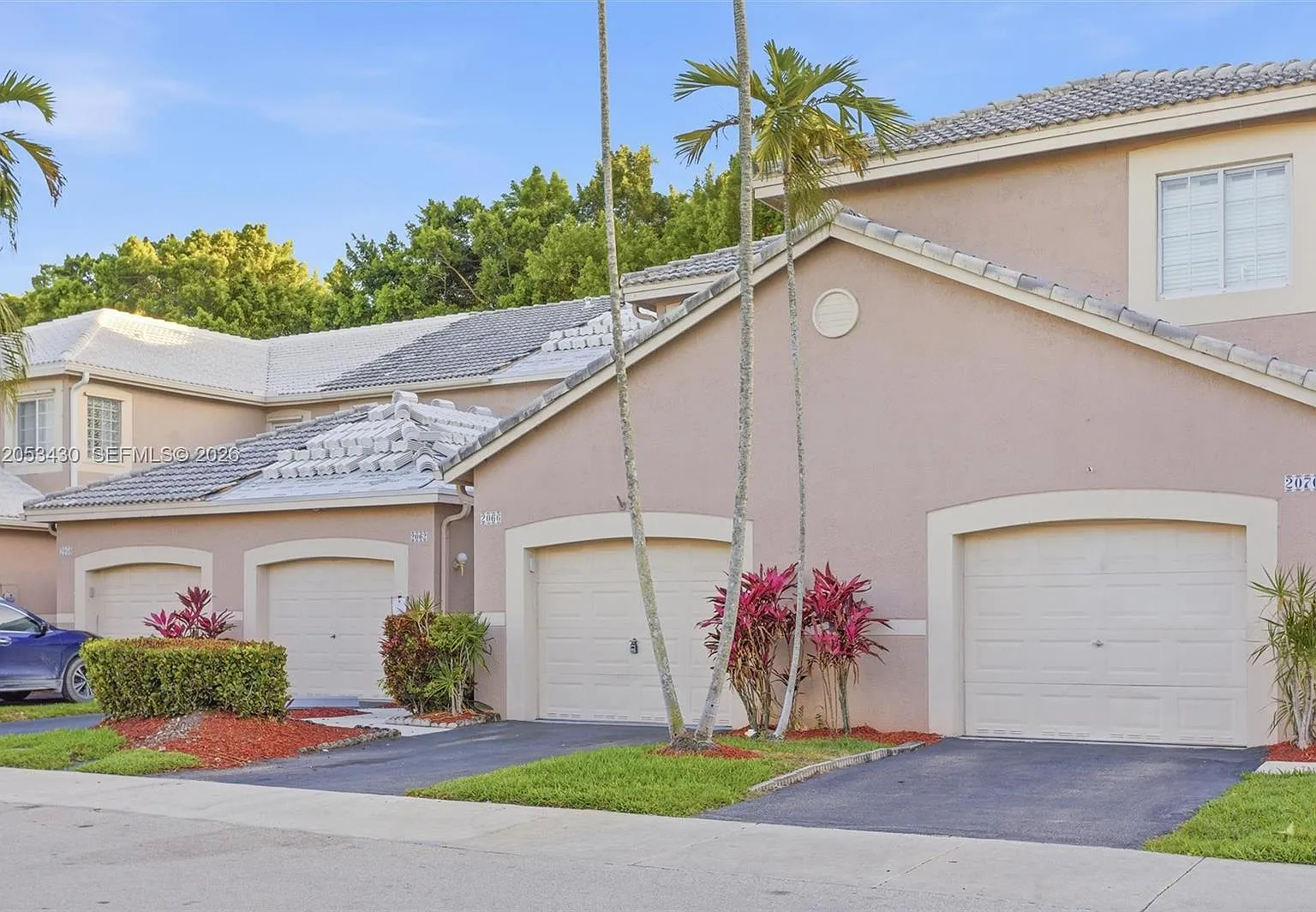 Sectors 3 & 4 Boundary Pl — Photo 4