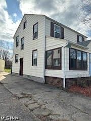 3rd image of 2256 Garfield Blvd