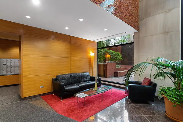 Rented by Compass | media 32