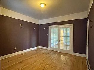 22-12 41st St #1, Astoria, NY 11105
