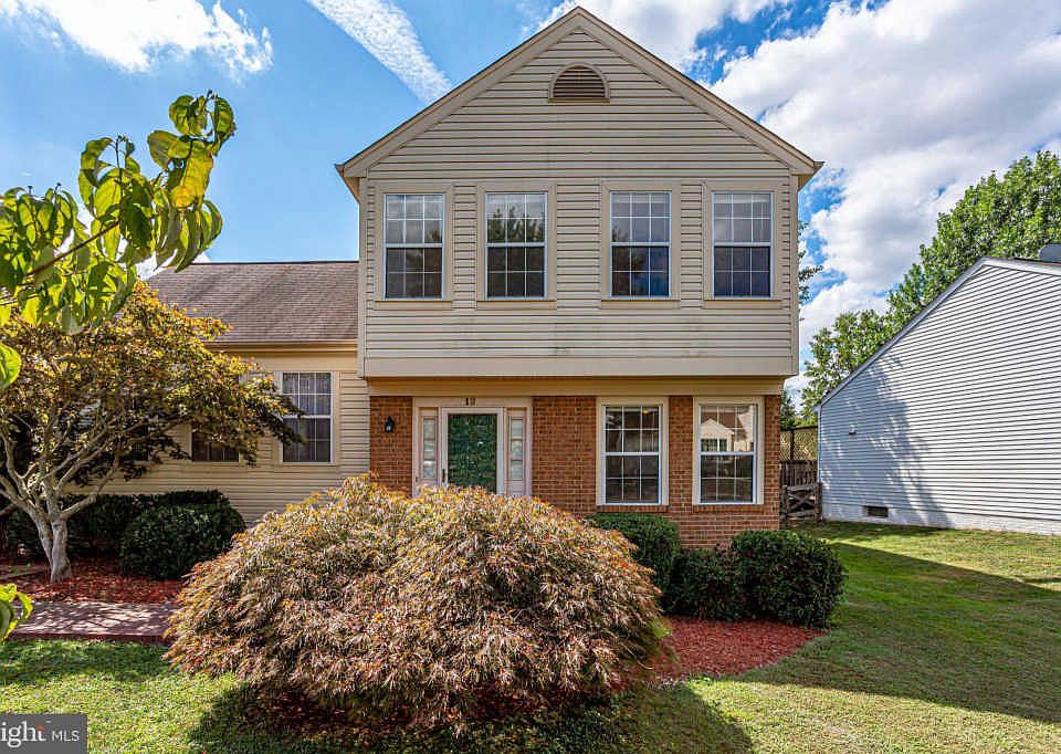 1st image of 12 Braxton Dr
