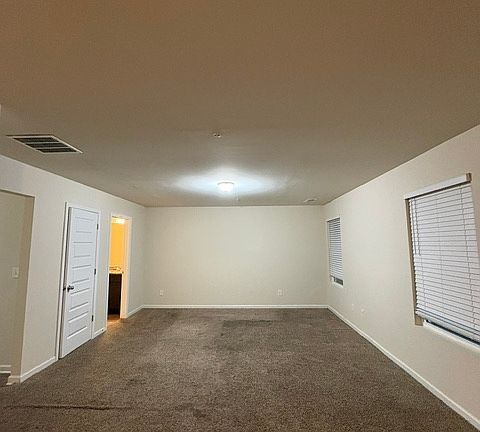 3rd image of 661 Carlton Pointe Dr