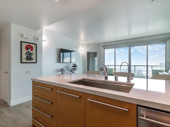 3rd image of 322 Karen Ave Unit 3004