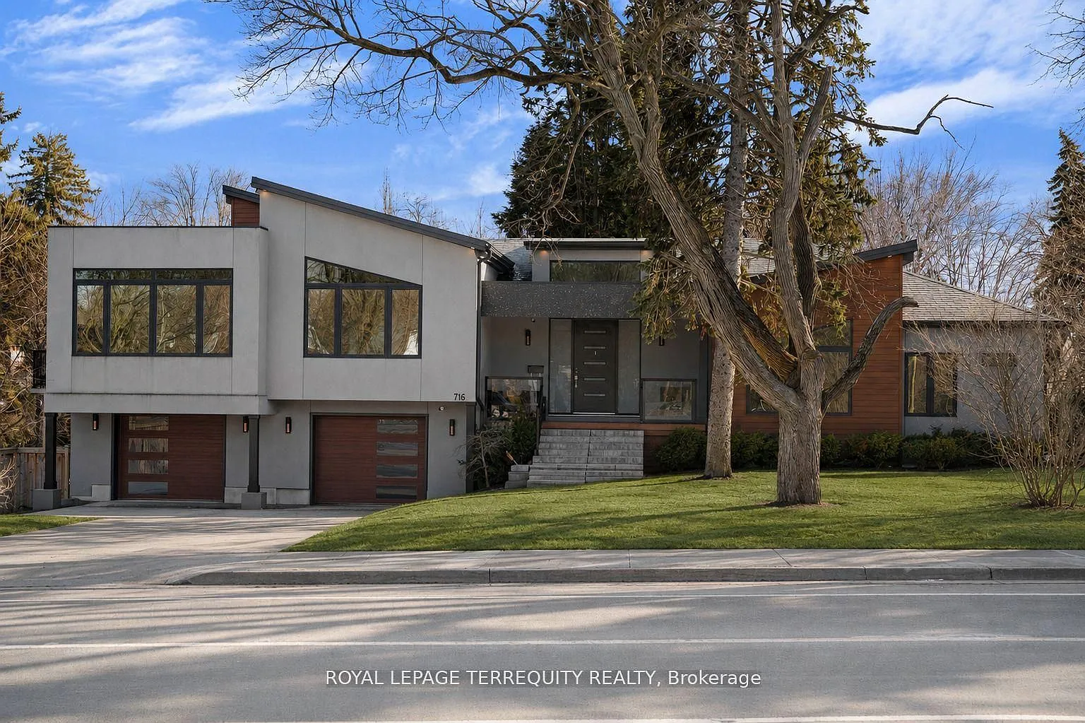 5 bed, $8,000 — Photo 1