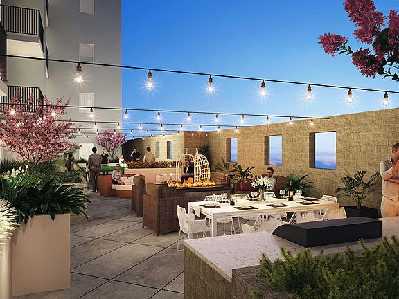 3rd image of 639 N Fairfax Ave APT 210