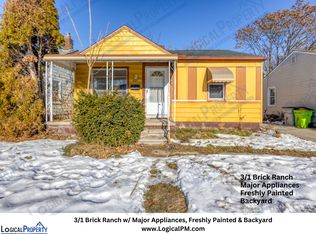 621 E Meyers Ave, Hazel Park, MI