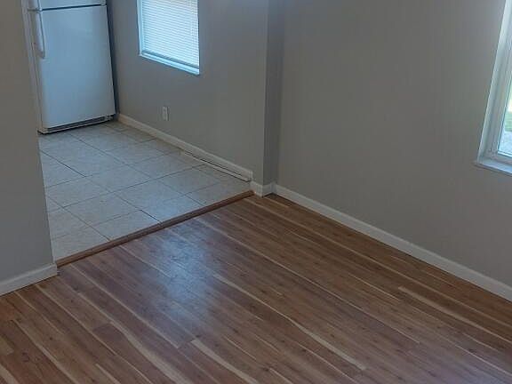 5th image of 10400 Greentree Ln #1