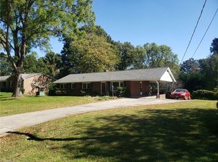 4821 Bishop Gate Rd, Winston Salem, NC 27127